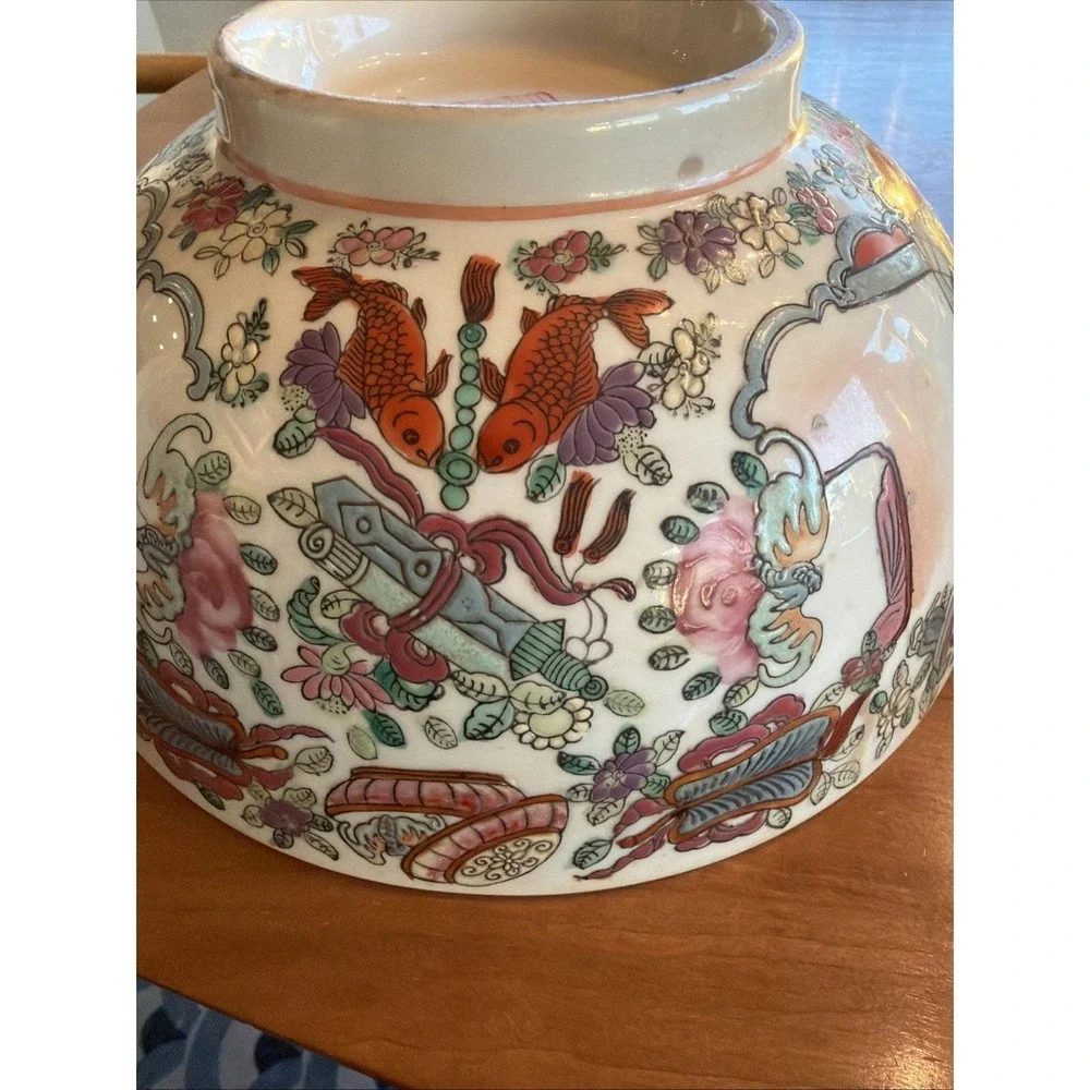 Vintage Chinese Famille Rose Porcelain Serving Bowl w/ Figures & Shou Symbol 10